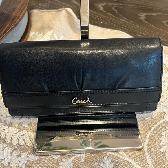 Coach Soho Black Leather Wallet - Picture 2 of 11